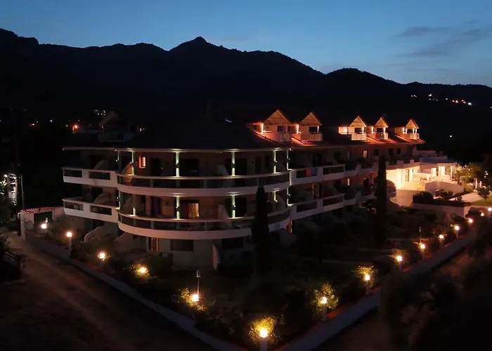 Ocean Beach Hotel